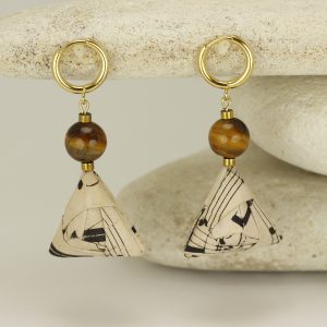 Trigono Medium Antik